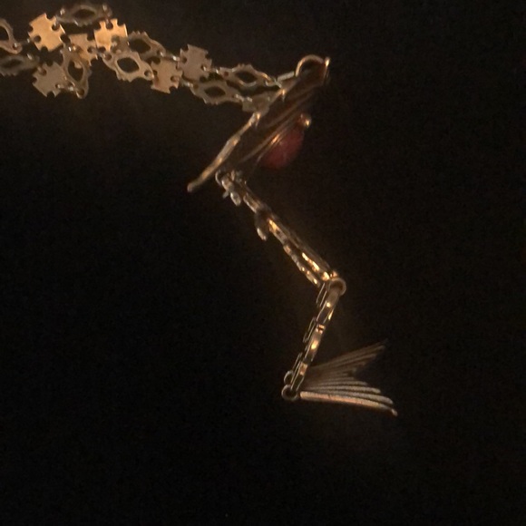 Bold and striking fish statement necklace - Picture 7 of 7